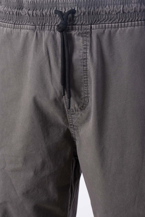 Card slide image -  JOGGER DE MOVIES CON BOLSILLOS NEGRO PARA HOMBRE